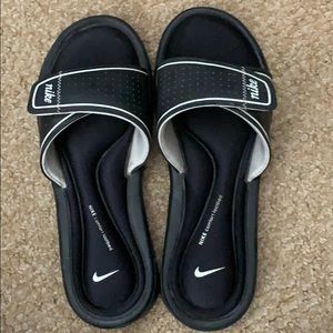 Nike slides